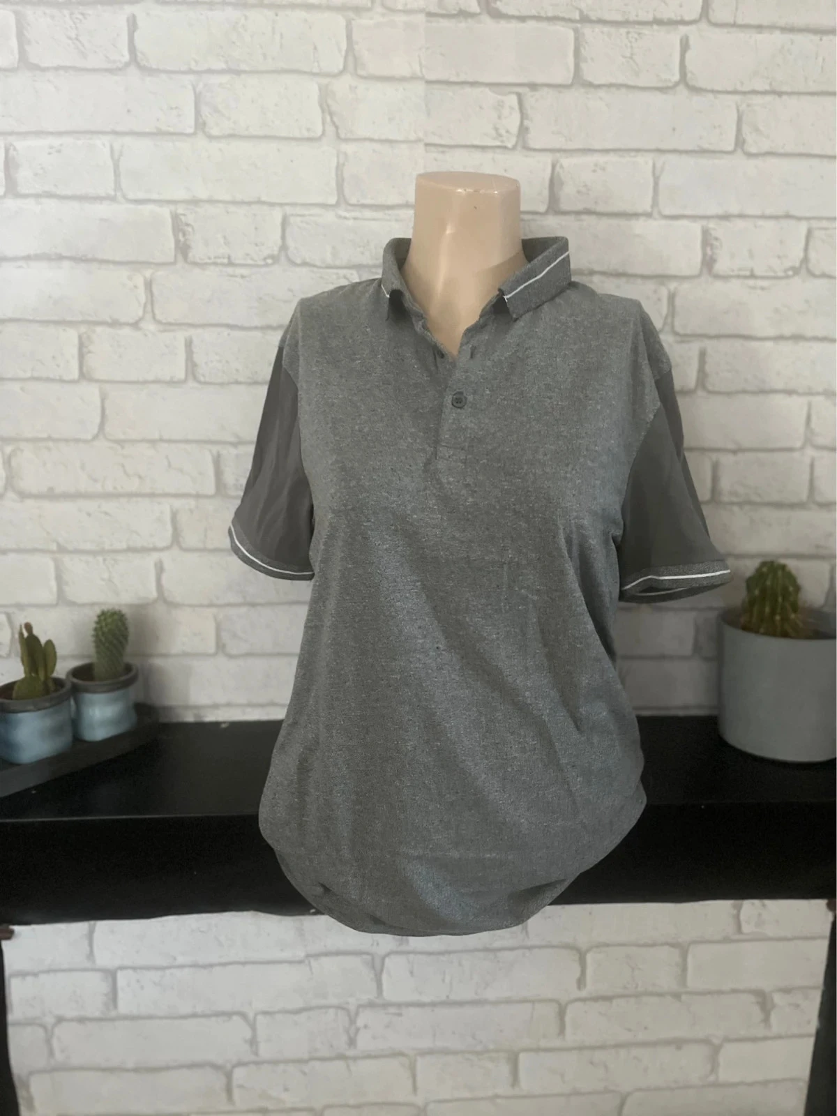 Polo gris Kiabi Taille 36 Très bon état